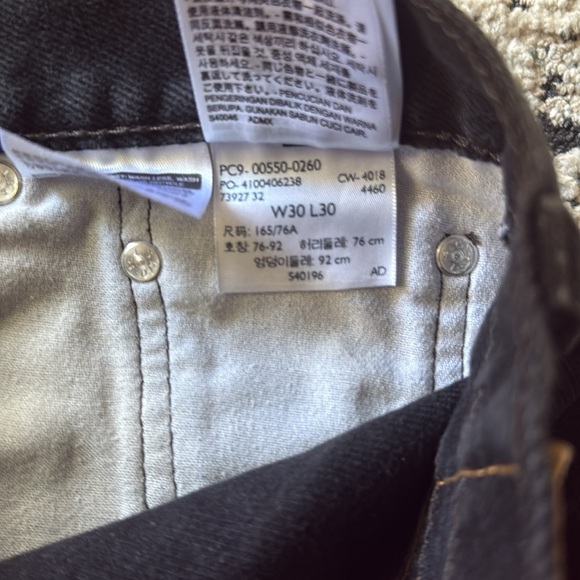 Levi’s 550 relaxed fit jeans black 30/30 tag size fits 28 waist - Picture 5 of 8